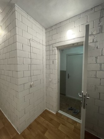 Продам комору 5 м.кв, на Позняках в ЖК «Традиція» - фото 1