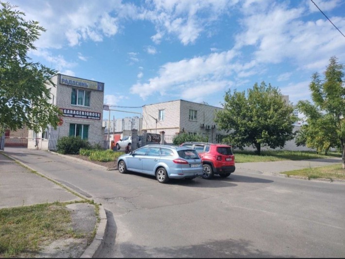 Продам гараж Київ Деснянський Радосинь Радунська 3 хозяїн власник - фото 1