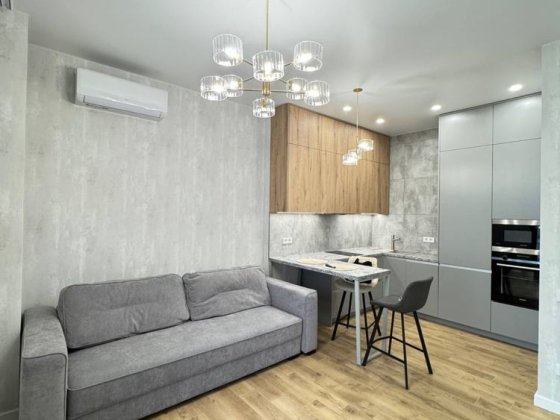 Сдам 2х комнатную квартиру в ЖК К-12 Дніпро