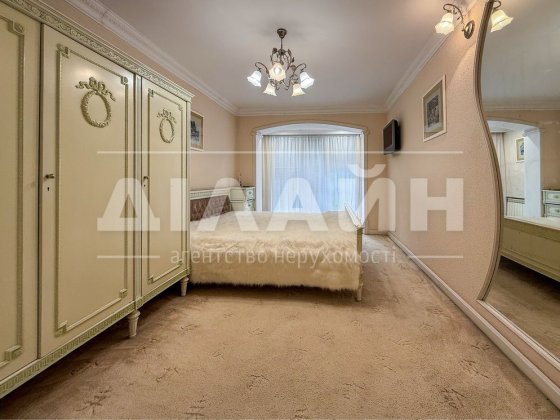 Перша сдача ! Простора 3х кімн по вул . Чумаченко