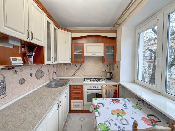 Оренда 3-кімнатної квартири, ближній центр, вул Дніпровська Львов