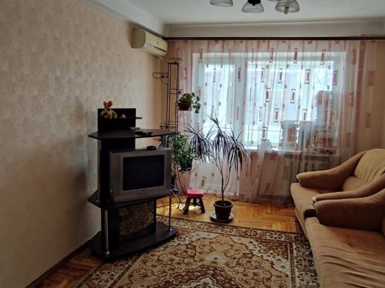 Сдам 3х ком.кв. Космос