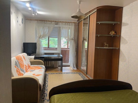 Від власника, затишна 1-кімнатна в районі  КПІ Киев