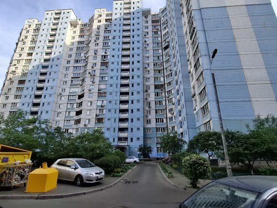 Однокімнатна квартира Драгоманова 1-г Київ