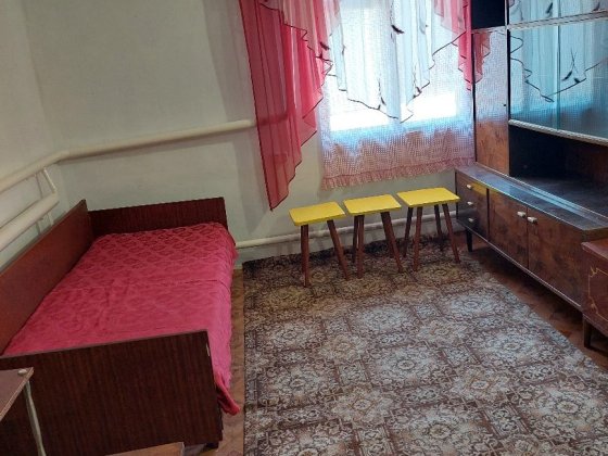 Сдам часть дома,комната  и кухня  в частном  доме,Квартира.