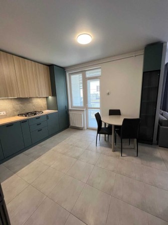 Оренда 1 кім. квартири 49 м.кв., в новобудові вул. Залізнична - фото 1