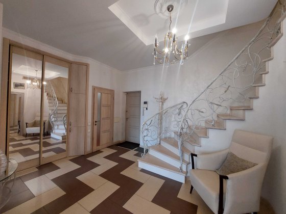 ВЛАСНИК! Дмитрівська69, ЖК Златоустовський,3-х дворівнева 127кв.м Київ