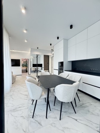 Сдам 3к ЖК Моцатр + два паркоместа в цене. - фото 1