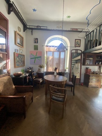 Здається в оренду триповерхова квартира у серці столиці, Софіївська 17 - фото 1