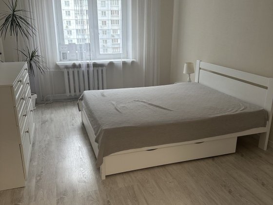 1 кімн. Олександри Екстер 5. Київ