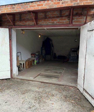 Сдам кирпичный гараж на масанах на длительный срок - фото 1