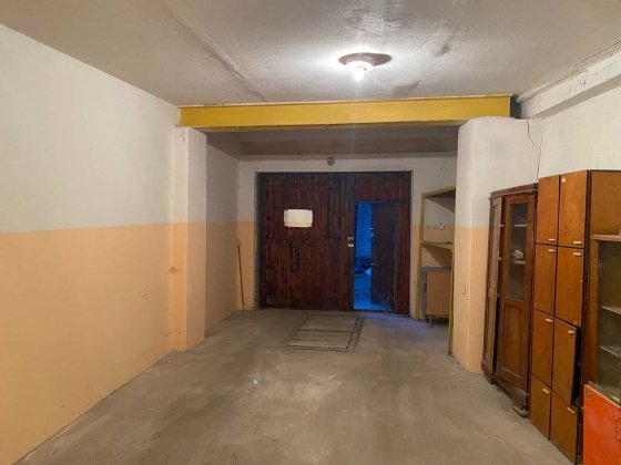 Кирпичный гараж с полноценным подвалом, ул.Сечевых Стрельцов, аренда. Київ