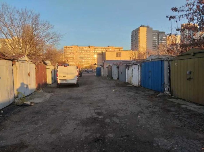 Продам гараж Позняки Сортувальна Урлівська Здолбунівська Пчілки - фото 1