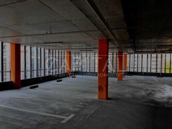 Продаж / Паркомісце / Дарницький район / вул. Дніпровська наб., 18 Київ