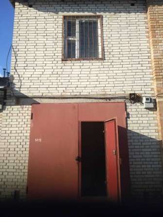 Двоповерховий капітальний цегляний гараж (кооп "Барвінок") Варшавський - фото 1