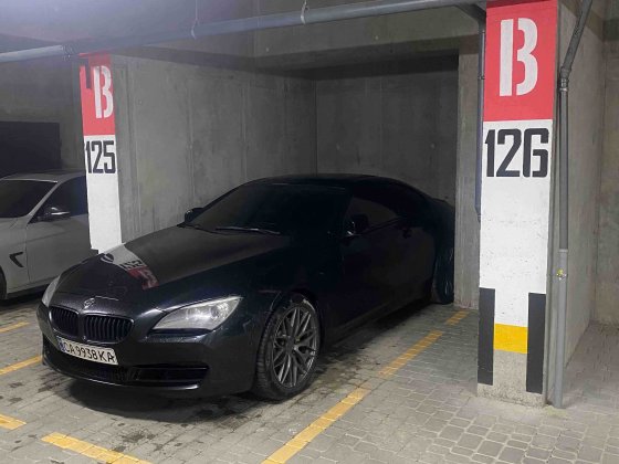 Продаю паркомісце з коміркою / паркомісця в ЖК Національний Львів