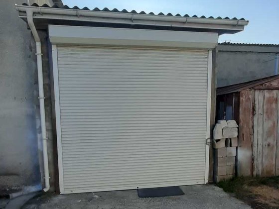 Каменный гараж с ролетами на стоянке Простор, Черемушки.ул.Ген.Петрова Одеса