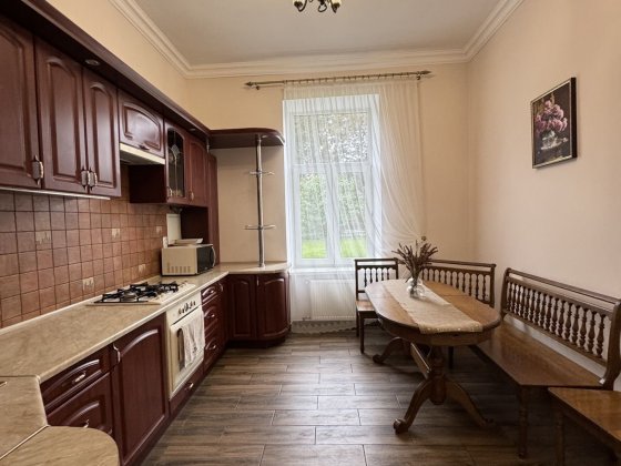 Оренда 3кім.квартири по вулиці Коновальця Львів