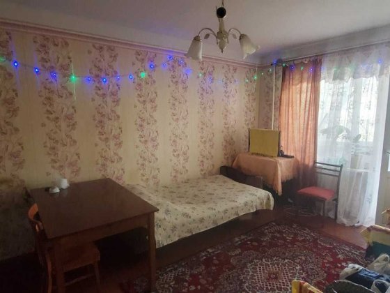 сдам 2комн квартиру  ост Заводская  ул Чаривна