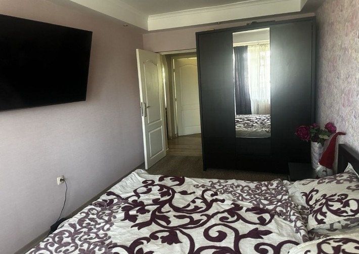 Сдам 3 комн. Александровский р-н - фото 1