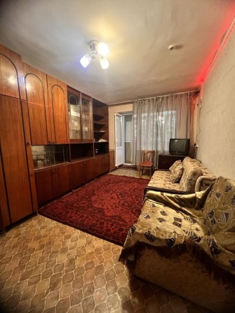 Сдам надолго 3-х квартиру универсам - фото 1