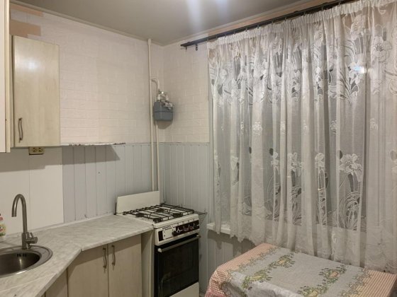 Сдам однокомнатную квартиру на писках район почты Запорожье