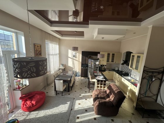 Оренда великоі дворівневоі квартирі в центрі Львова Львів