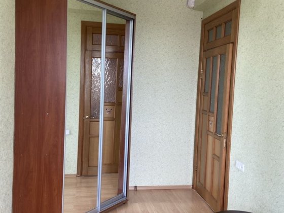 Сдам 2 комнатную  квартиру в центре Дніпро