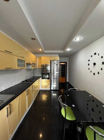 Оренда 3 кімнатної квартири вул. Варшавська 136 ( Чорновола) - фото 1