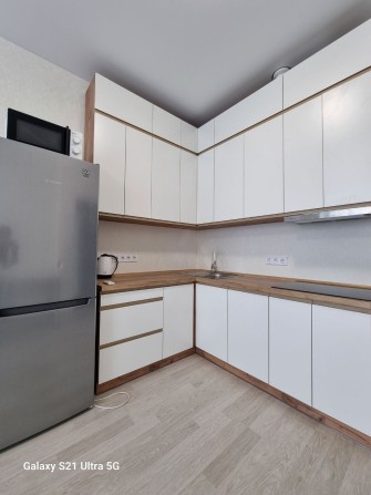 Первая сдача! Левый берег. Новострой!  1 к кв. Риэлторы не звоните. - фото 1