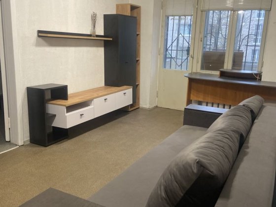 Сдам 2 комнатную квартиру на Кирова Дніпро