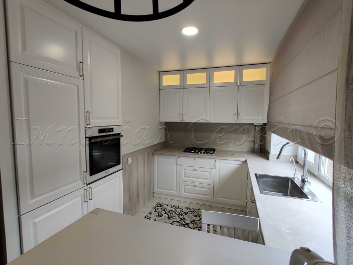 Здам 2 кімнатну квартиру у центрі міста по вулиці Проспект Соборний - фото 1