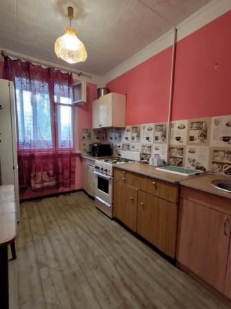 Сдам 3к. квартиру на роганском жил. массиве РЖМ м. Индустриальная - фото 1