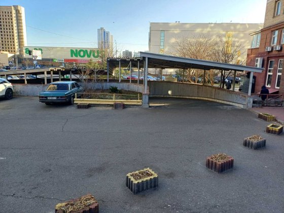 Здам в оренду  паркомісце Киев
