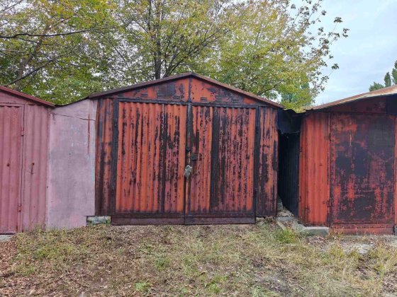 Здам металевий гараж на Лівому березі Киев