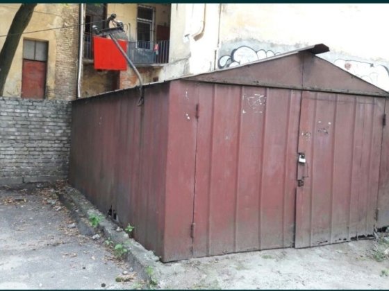 Гараж в центрі в оренду