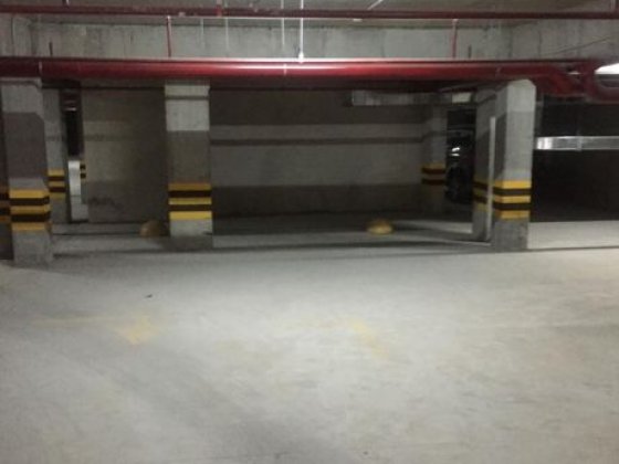 Здам паркінг із можливістю заряду електроавтомобіля Львов