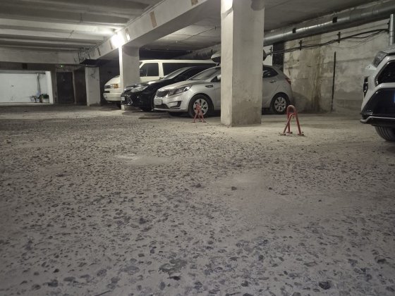 Паркінг паркомісце гараж Киев