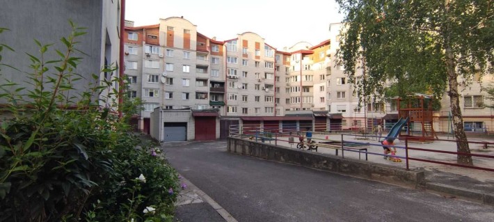 Оренда ГАРАЖ  цегляний вул. Кн. Ольги, початок ( Карпатбуд) - фото 1