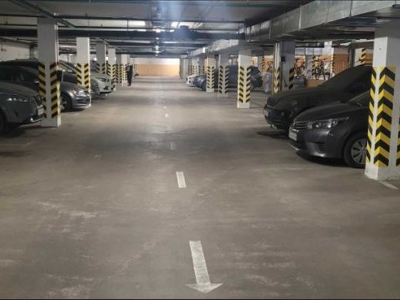 Оренда паркомісця (машиномісця) в паркінгу Чорних Запорожців, 26А Киев