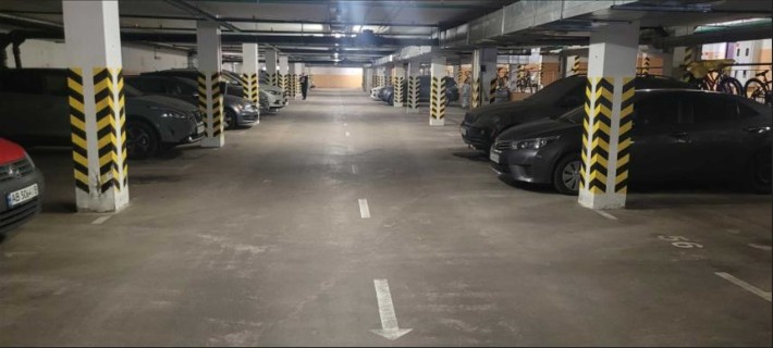 Оренда паркомісця (машиномісця) в паркінгу Чорних Запорожців, 26А - фото 1