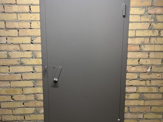 Підвальне приміщення / склад  /4.7 м2 . Є більші приміщення  7 м2 Львов