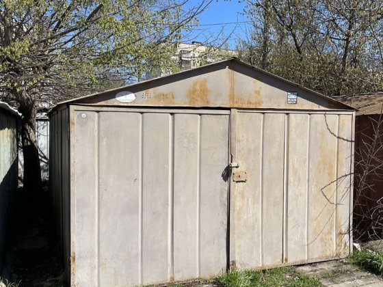 Железный гараж, стоянка, Ген.Петрова угол Радостной 1200 грн Одесса