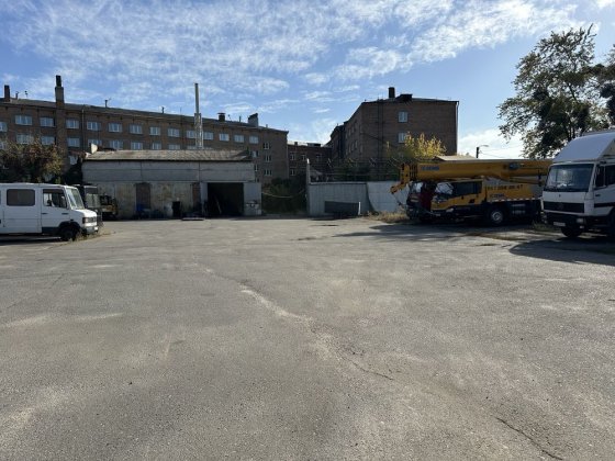 Стоянка для фур, вантажівок і легкових авто. Велика територія. Харків Харків