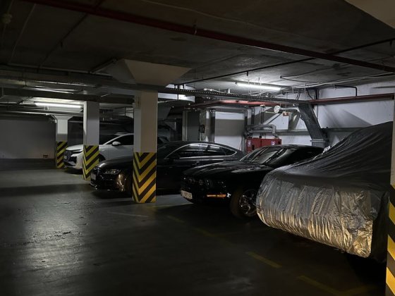 Продам паркомісце в Центрі міста Днепр