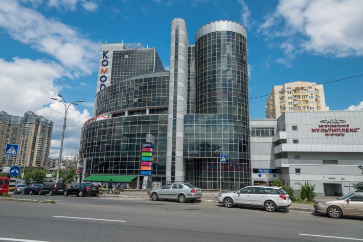 Продаж паркомісця в ТРЦ Комод (м. Лівобережна) Шептицького 4 - фото 1