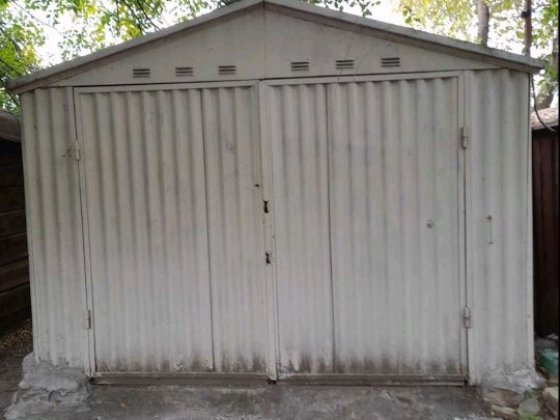 Продам гараж бітя метро Левада.Пер Ващенковскій 18 а. Харків