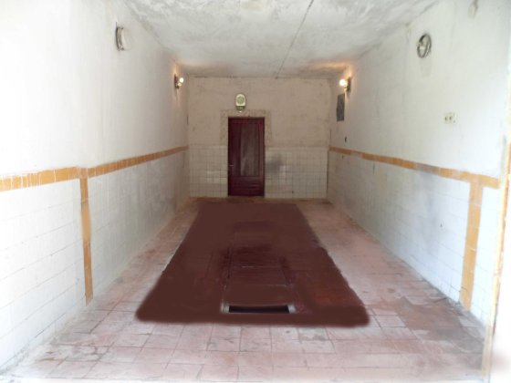 продам 2х уровневый гараж на ХТЗ  с возможностью проживания Харків