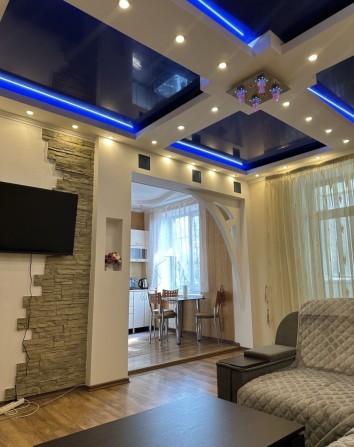 Оренда 3х кімнатної квартири в Олександрівському р-ні (Соборний 91) - фото 1