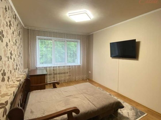 Оренда 2 км. квартира вул. Нескорених 33г. 5/5. Комунальні навпіл. Харків